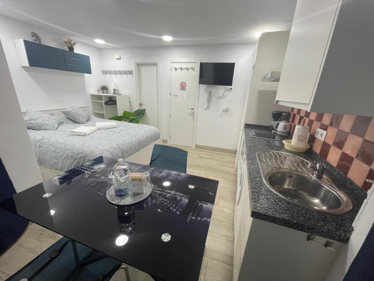 Playa Carihuela Apartamentos El Carmen Torremolinos Ngoại thất bức ảnh
