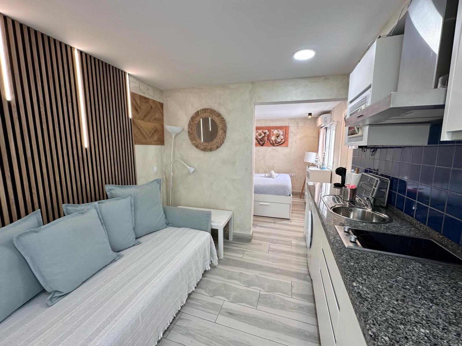 Playa Carihuela Apartamentos El Carmen Torremolinos Ngoại thất bức ảnh
