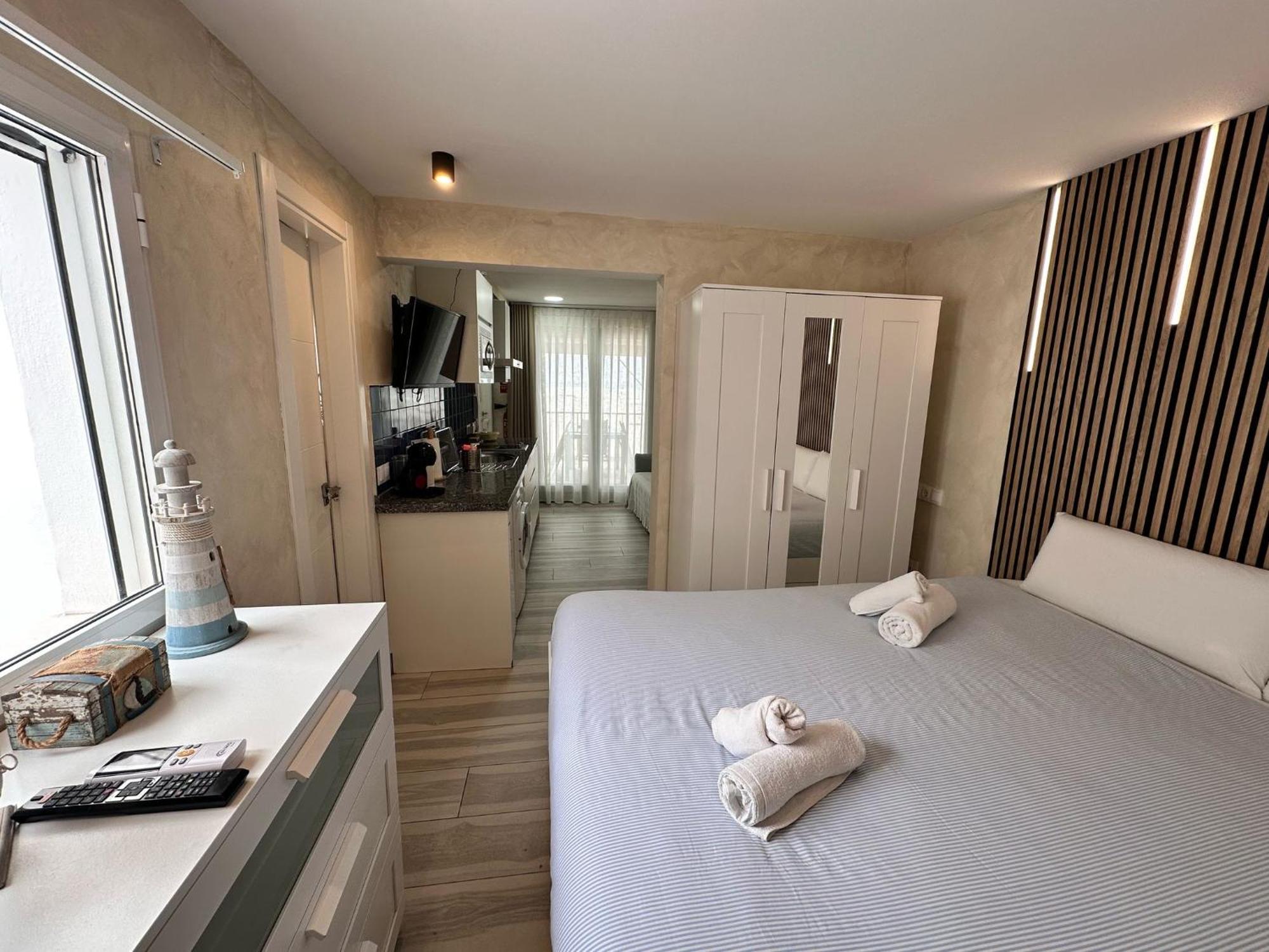 Playa Carihuela Apartamentos El Carmen Torremolinos Ngoại thất bức ảnh